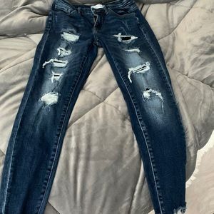 Kan Can Signature jeans.